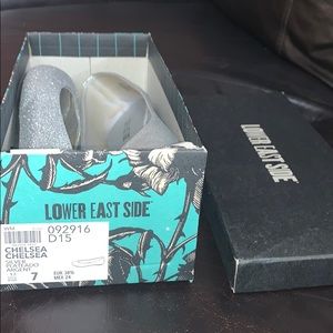 LOWER EAST SIDE Shoes - silver flats .. LOWER EAST SIDE Shoes - silver flats ..